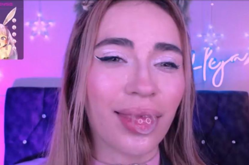 deepthroating cam deepthroating cam
